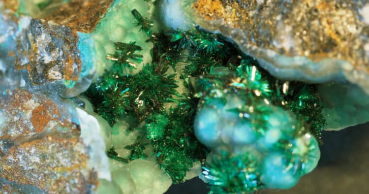 Chrysocolla Meaning: Healing Properties, Benefits and Uses